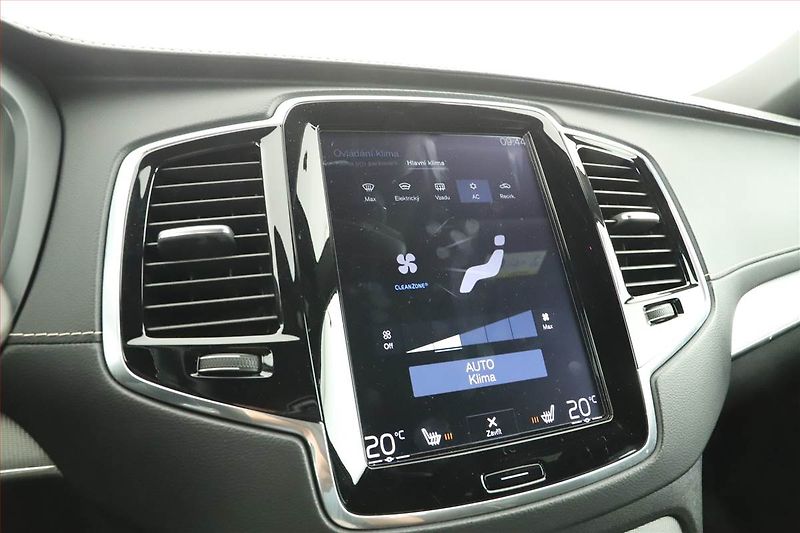 Volvo XC90 (2018) R-Design D5 AWD Polestar - fotka 10 z 18