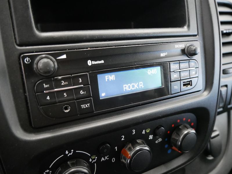 Opel Vivaro - fotka 18 z 24