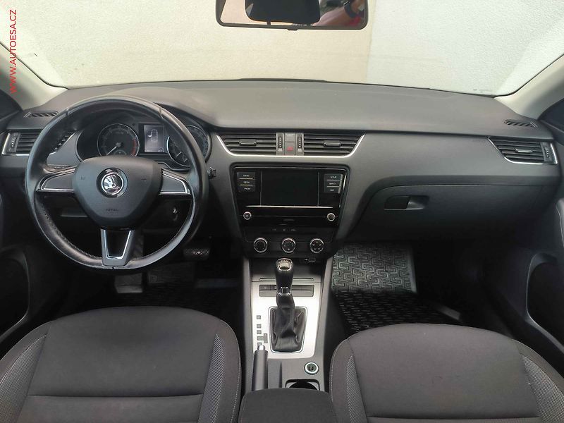 Škoda Octavia (2020) 1.5 TSi, ČR, Ambition, DSG - fotka 8 z 18