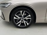 Volvo V60 (2026) B4 AUT DARK PLUS - náhled 17