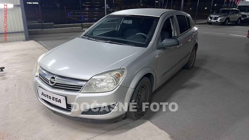 Opel Astra (2008) 1.9CDTi, ČR, AC, TZ, tempo - fotka 1 z 3