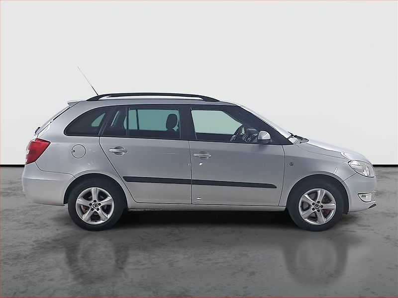Škoda Fabia (2010) Ambiente 1.2 TSI, Eko.zaplacen - fotka 6 z 20