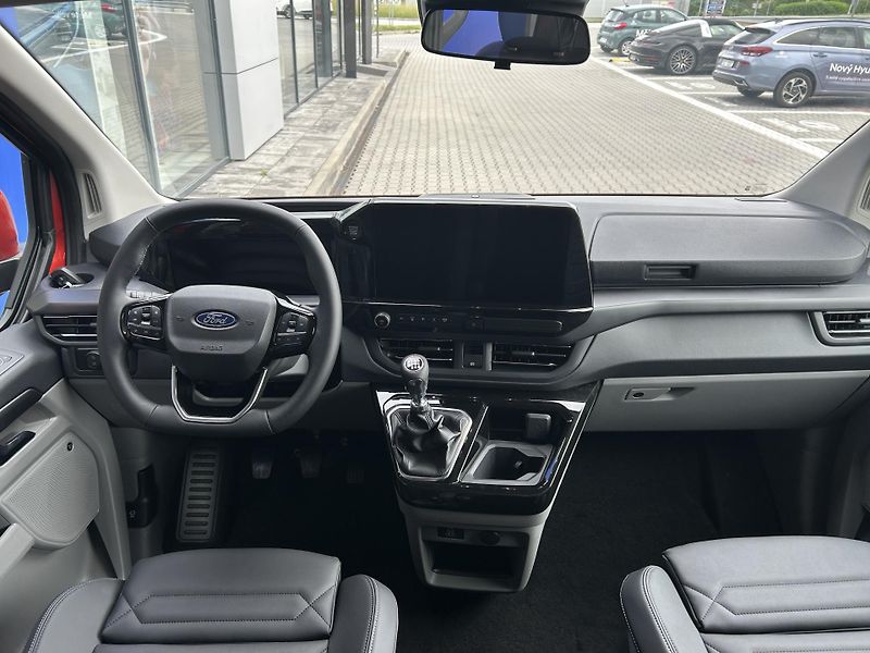 Ford Tourneo Custom Titanium L1 2.0 EcoBlue 110 kW - fotka 13 z 36