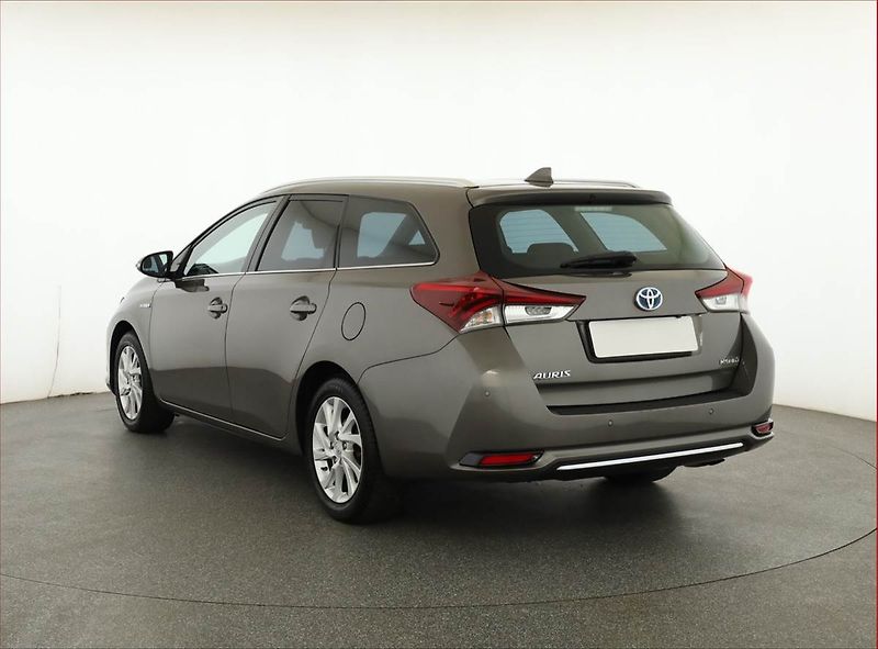 Toyota Auris (2018) Hybrid, Automat, Navi - fotka 4 z 21