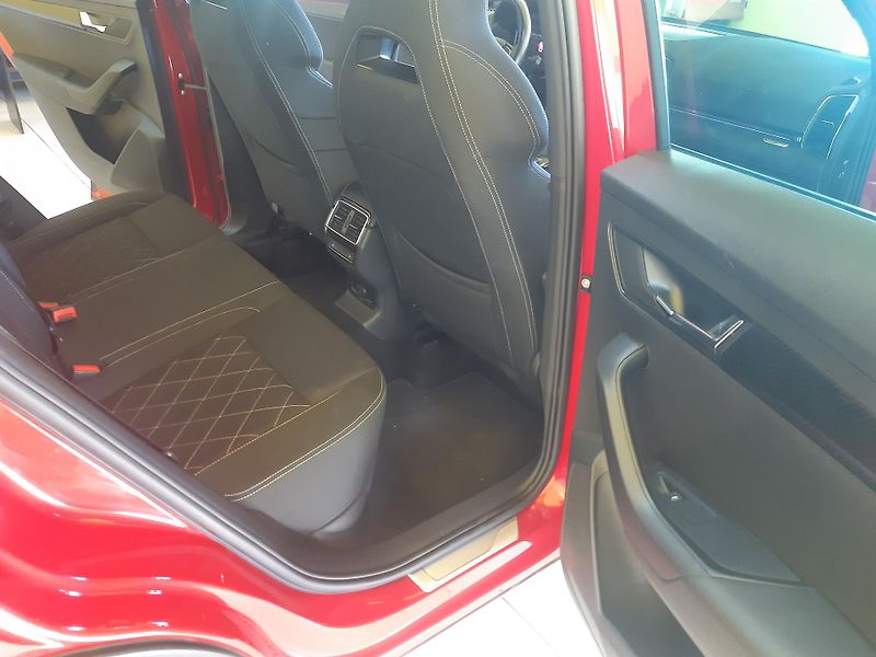 Škoda Karoq 2.0 TDI 4x4 SPORTLINE          - fotka 24 z 26