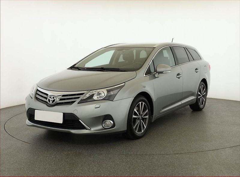 Toyota Avensis (2013) 2.2 D-4D, Automat, Navi - fotka 2 z 17