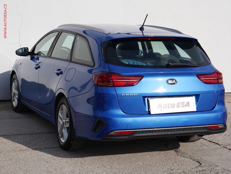 Kia Ceed (2019) 1.6 CRDi, ČR, AC, temp - fotka 4 z 17