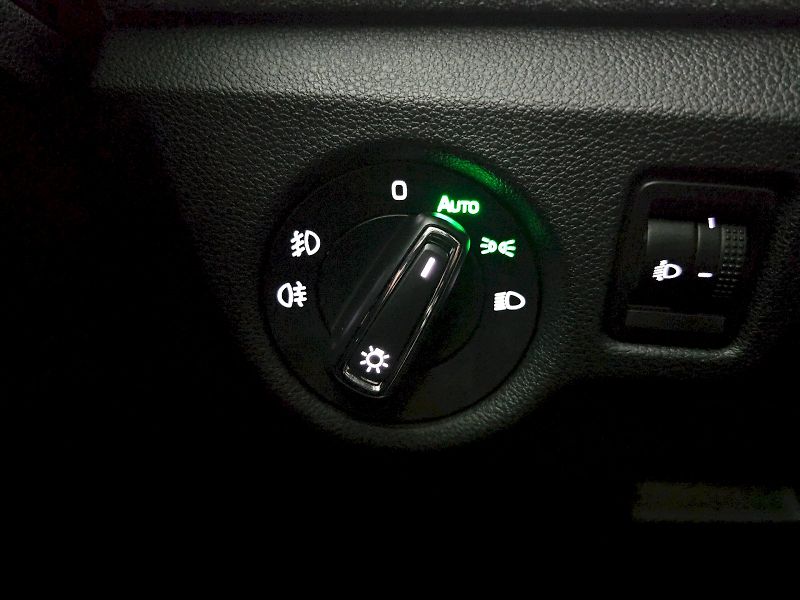 Škoda Scala (2024) 1.0TSI 85kW SELECTION TAŽNÉ - fotka 18 z 27