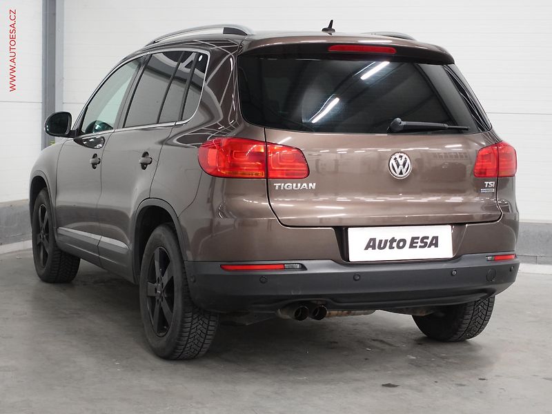 Volkswagen Tiguan (2012) 1.4TSi, Spoert, bixen, panor - fotka 6 z 22