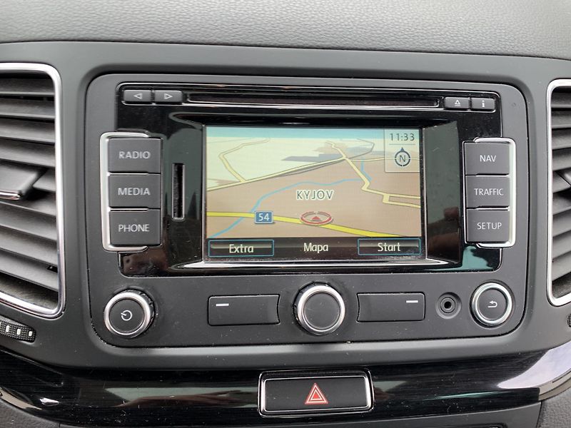 Seat Alhambra (2015) 2.0TDi, 103KW, EL.DVEŘE+KUFR - fotka 11 z 30