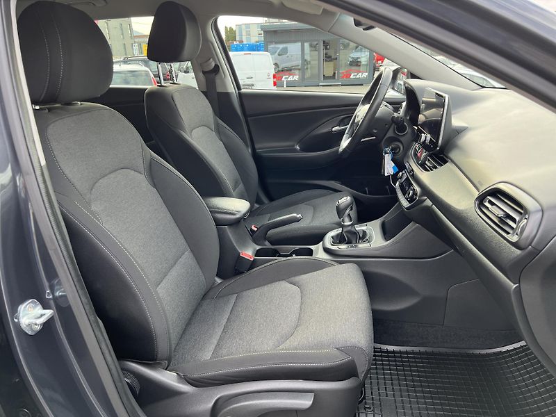 Hyundai i30 1.5T-GDi KAMERA PŮVOD ČR 1.MAJ - fotka 34 z 47