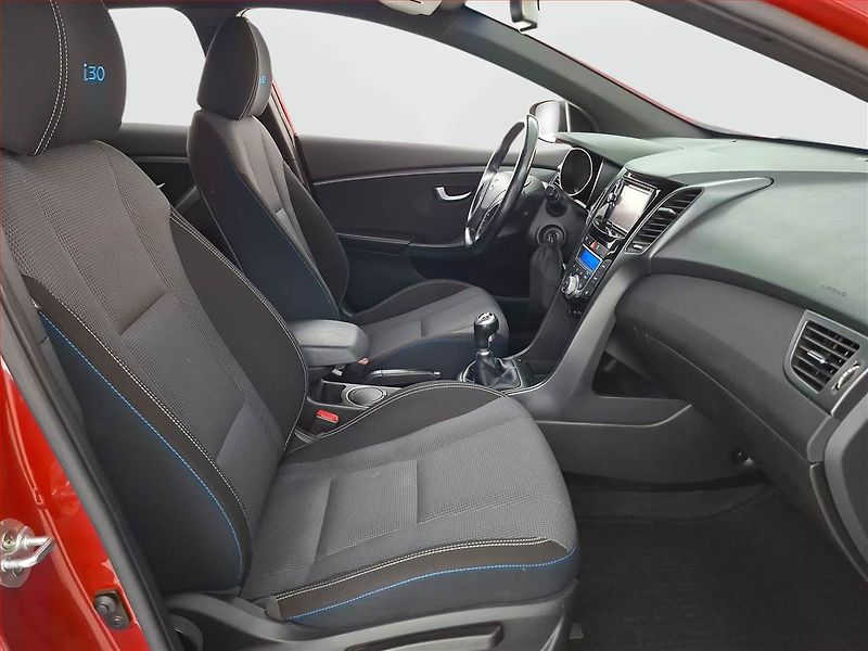 Hyundai i30 (2016) 1.6 GDI, ČR,1.maj, Tempomat - fotka 9 z 19