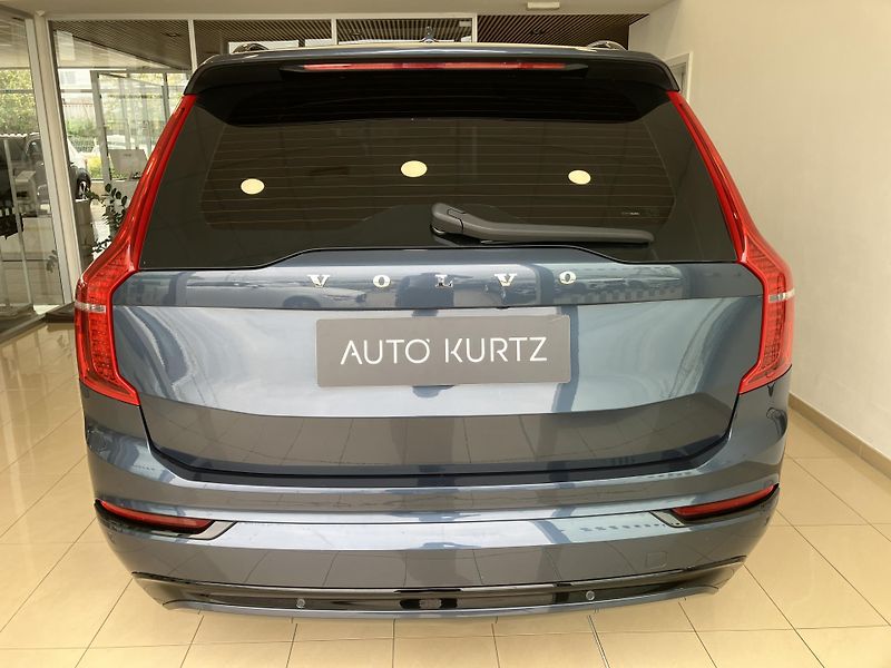 Volvo XC90 B5 AWD R-Design AT8, ČR - fotka 8 z 49