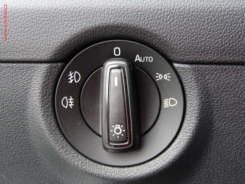 Škoda Octavia (2015) 2.0 TDi, ČR, DSG, bixen - fotka 12 z 21
