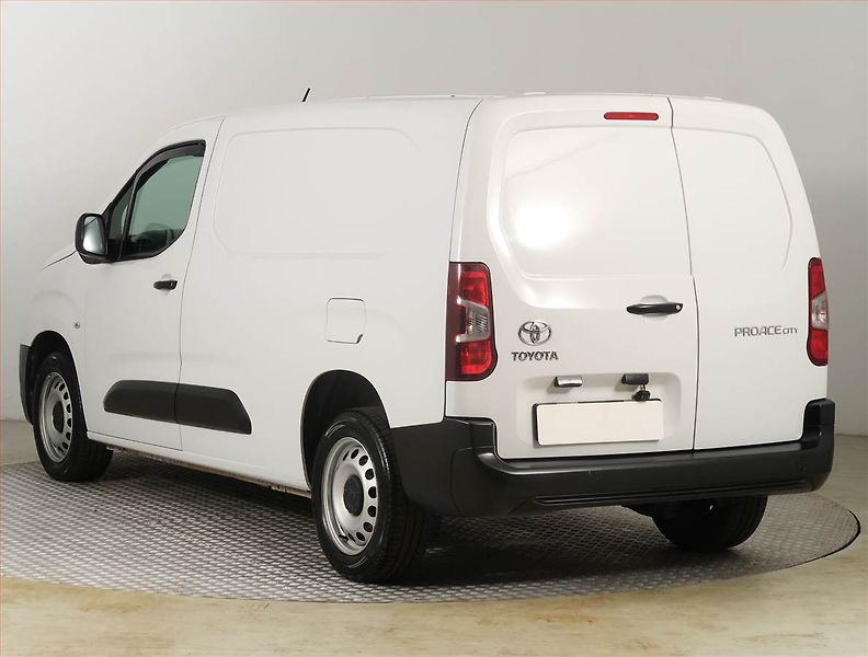 Toyota ProAce City (2023) Maxi 1.5 D4-D, 3Místa, ČR - fotka 4 z 16