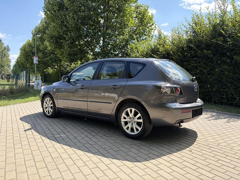 Mazda 3 2.0 Sport Active - fotka 7 z 31