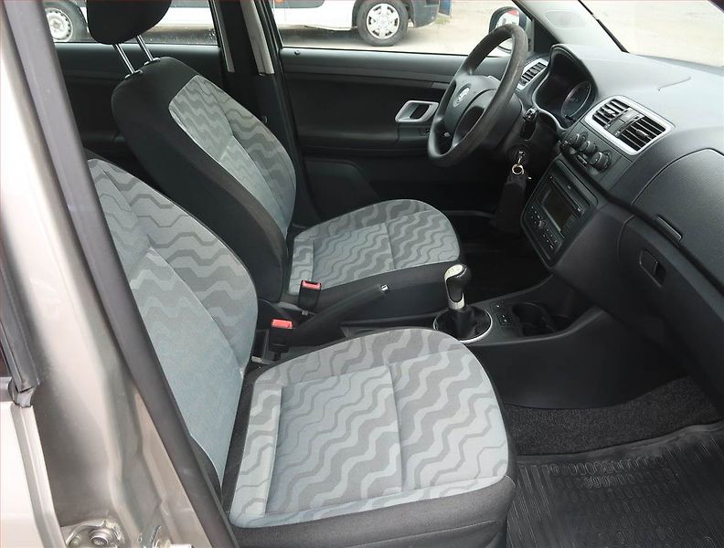 Škoda Fabia (2008) Ambition 1.2 12V, Serv.kniha - fotka 9 z 15