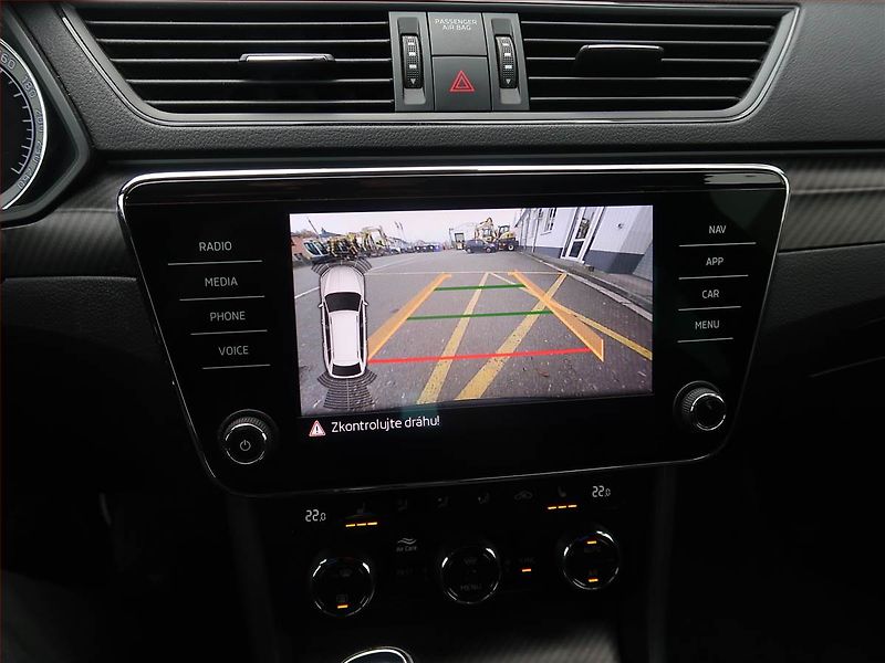 Škoda Superb (2020) Sportline 1.5 TSI - fotka 25 z 28