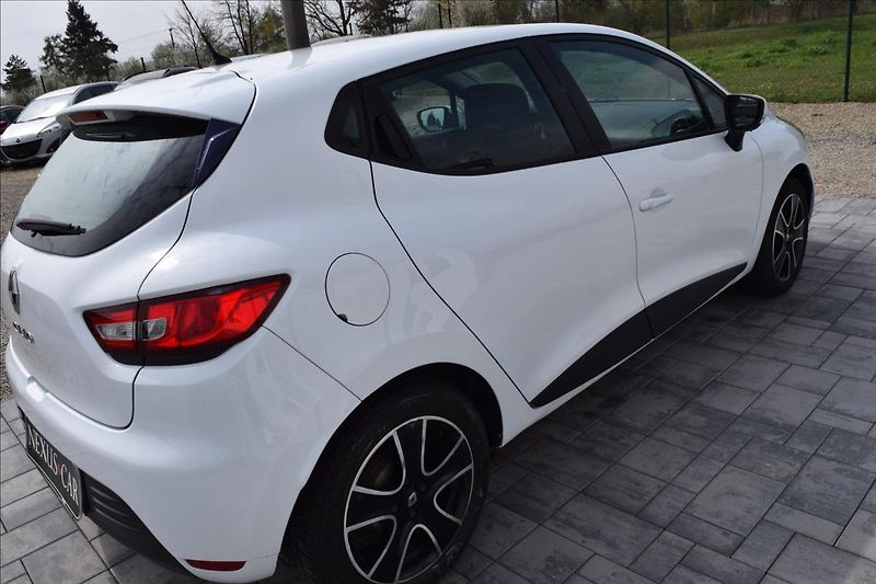 Renault Clio 1,2 i 54KW KLIMA ALU - fotka 5 z 47