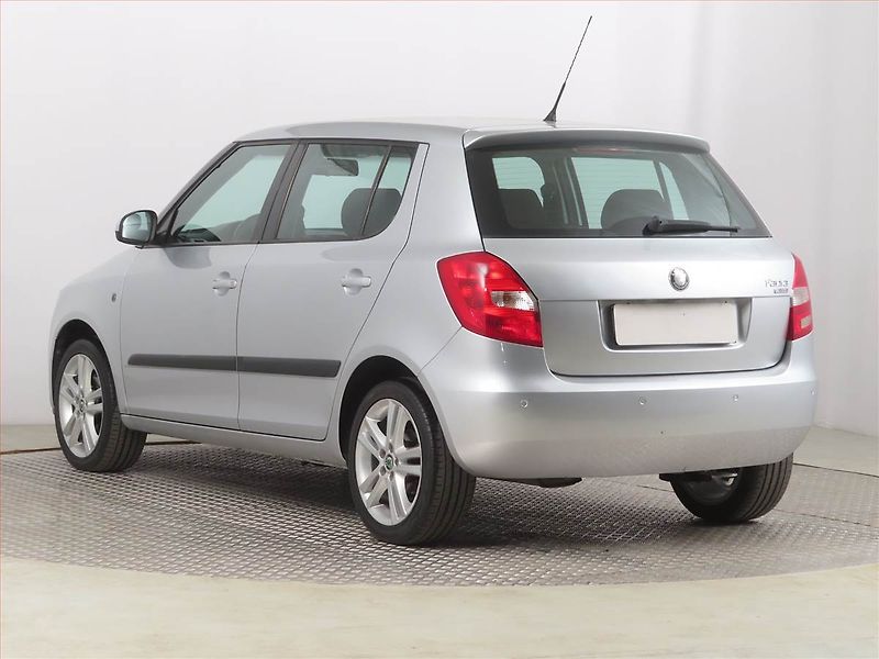 Škoda Fabia (2008) Sport 1.6 16V, Automat - fotka 4 z 19