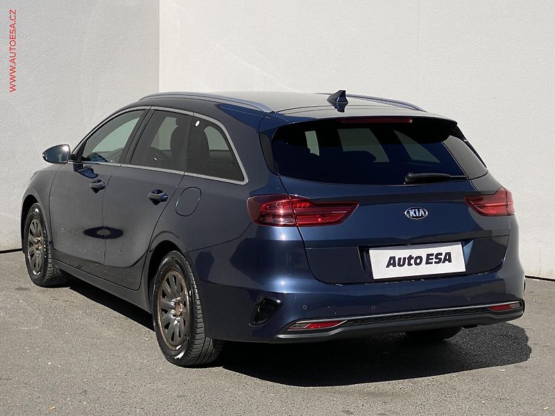 Kia Ceed (2018) 1.6 CRDi, ČR, Exclusive, AT - fotka 6 z 18