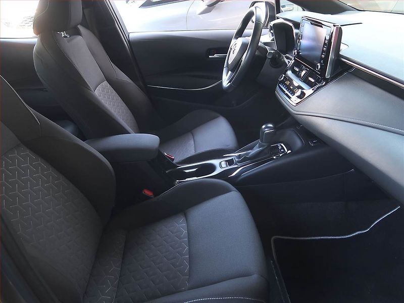 Toyota Corolla (2020) Style 1.8 Hybrid, Automat - fotka 9 z 18