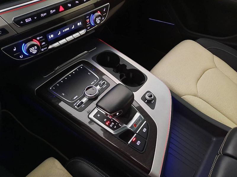 Audi SQ7 (2018) 4.0 TDI quattro (320kW/435k) T - fotka 13 z 29
