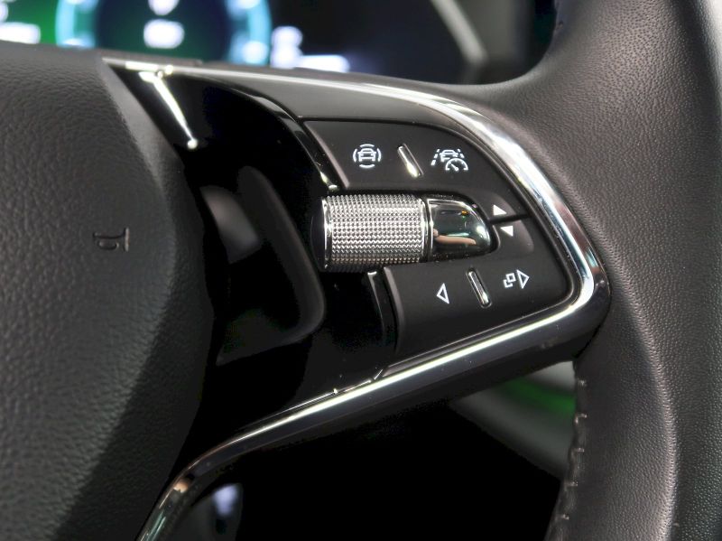 Škoda Octavia (2024) FRESH PLUS 1.5TSI 110KW ZÁRUKA - fotka 17 z 37