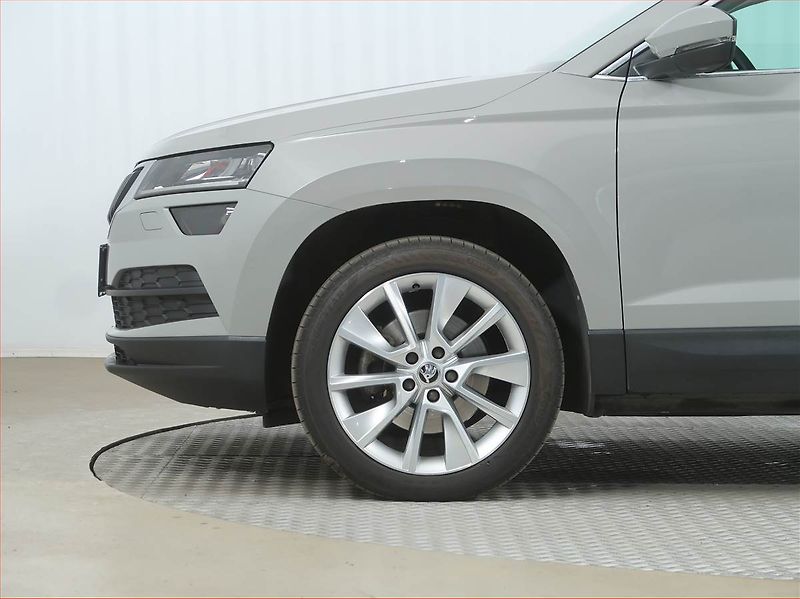 Škoda Karoq (2017) Style 1.5 TSI - fotka 15 z 18