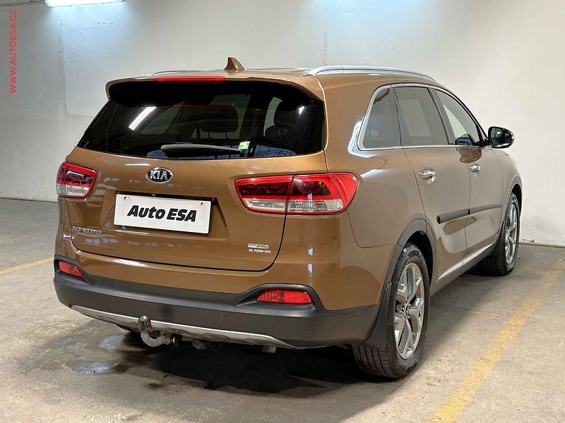 Kia Sorento (2015) 2.2 CRDi 4x4, ČR, AT, bixen - fotka 4 z 18