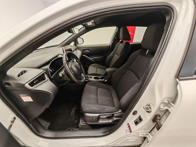 Toyota Corolla Cross 1.8 Hybrid Style - fotka 22 z 39