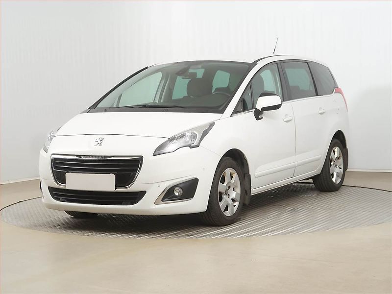 Peugeot 5008 (2015) 1.6 BlueHDi, Navi, Tempomat - fotka 2 z 15