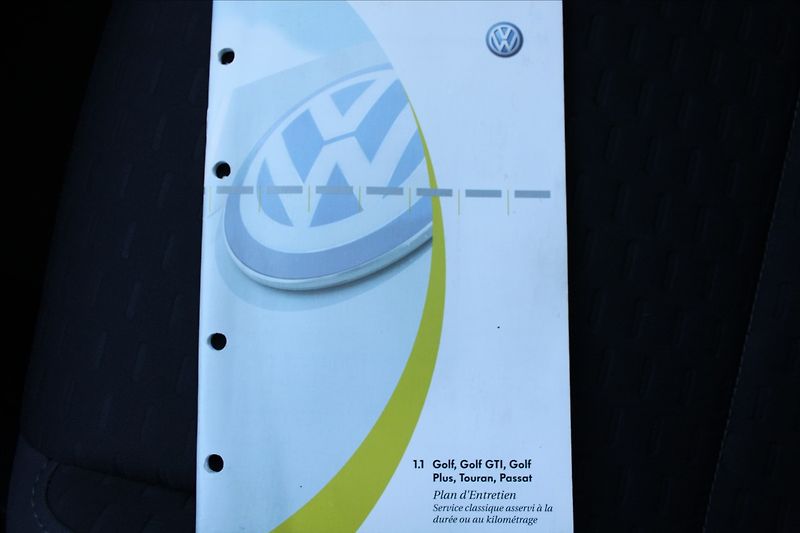 Volkswagen Touran 1,9 TDI  KLIMATIZACE,TEMPOMAT - fotka 21 z 29