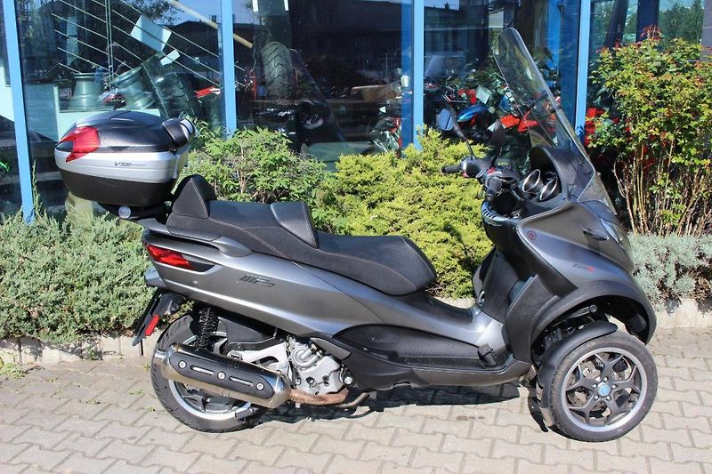 Piaggio MP3 500 LT (2017) 2017 TOP - fotka 4 z 13