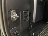 Land Rover Defender (2026) OCTA BLACK AWD AUT - náhled 80