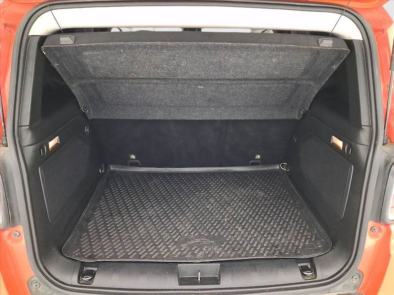 Jeep Renegade (2016) 1.6 MultiJet, Tempomat - fotka 13 z 20