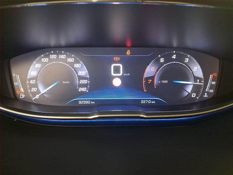 Peugeot 3008 (2017) 1.2 PureTech, Serv.kniha, Navi - fotka 11 z 21