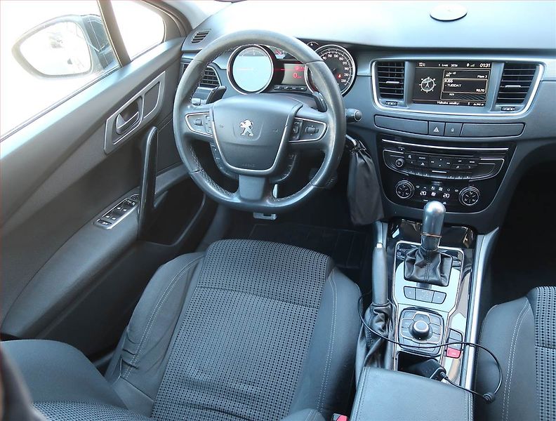 Peugeot 508 (2013) 2.0 HDi, Automat, po STK - fotka 7 z 15