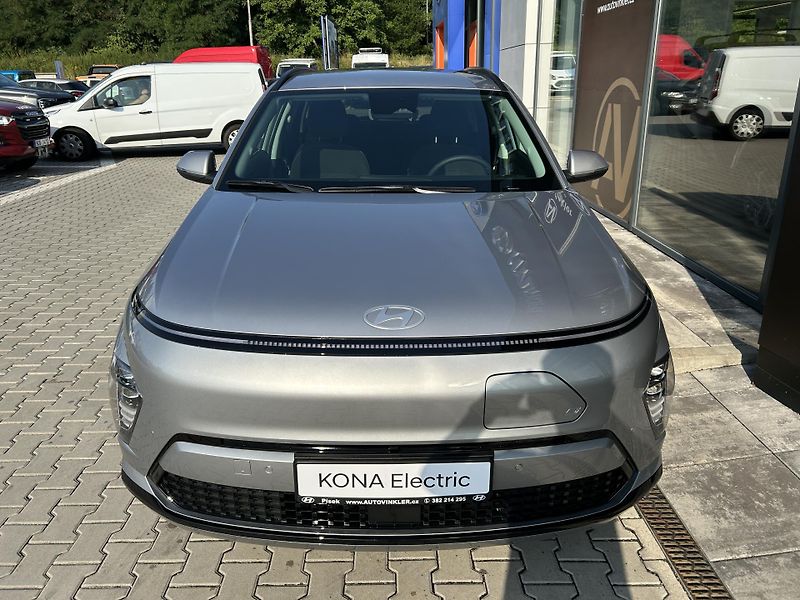 Hyundai Kona EV 27 64,8 CZECH EDITION BLACK - fotka 2 z 34