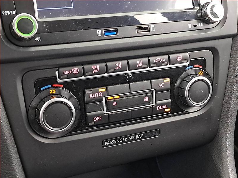 Volkswagen Golf (2009) 1.4 TSI, po STK, jezdí výborně - fotka 16 z 18