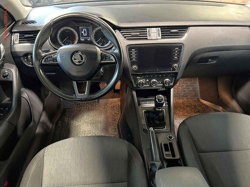 Škoda Octavia (2018) 1.6 TDi, ČR, Style - fotka 8 z 15