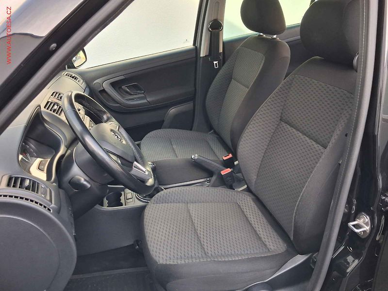 Škoda Fabia (2014) 1.2 TSi, Ambition, TZ, +kola - fotka 9 z 15