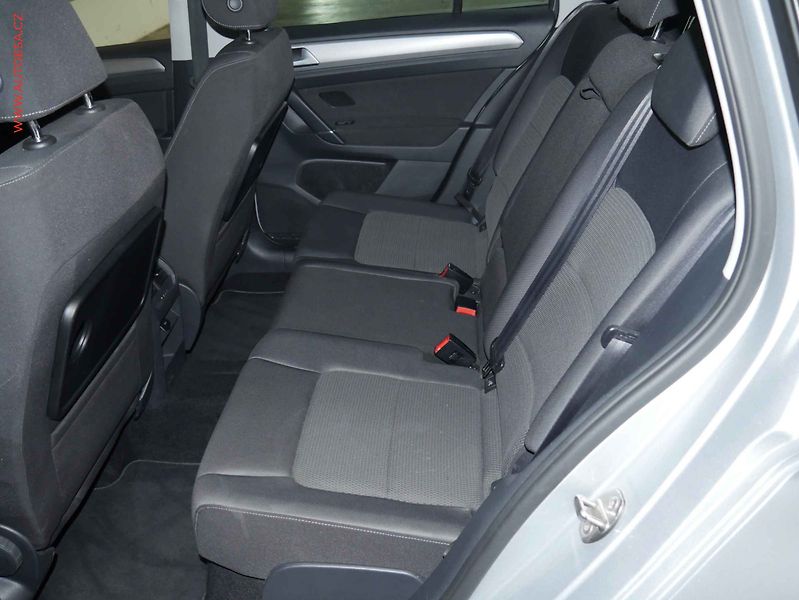 Volkswagen Golf Sportsvan (2015) 1.6 TDI, Nez.topení - fotka 10 z 18