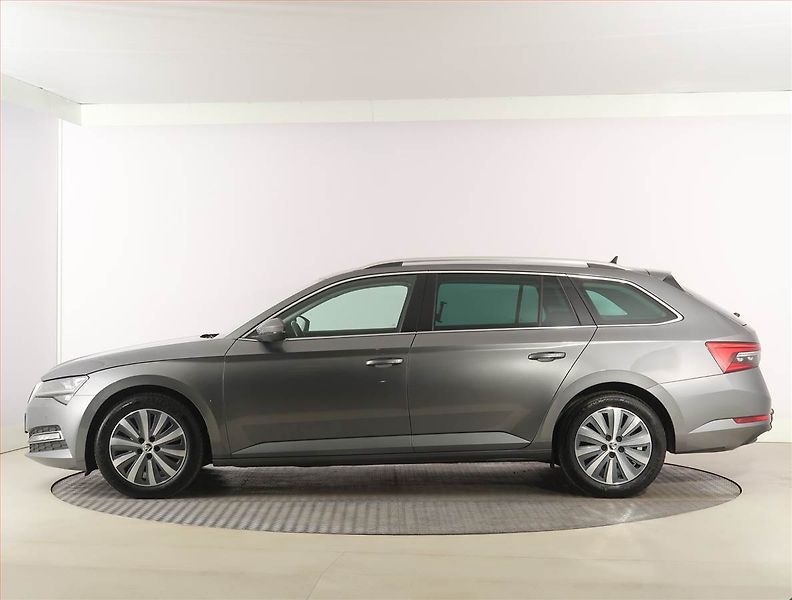 Škoda Superb (2023) Style 2.0 TDI, digi klima - fotka 3 z 29