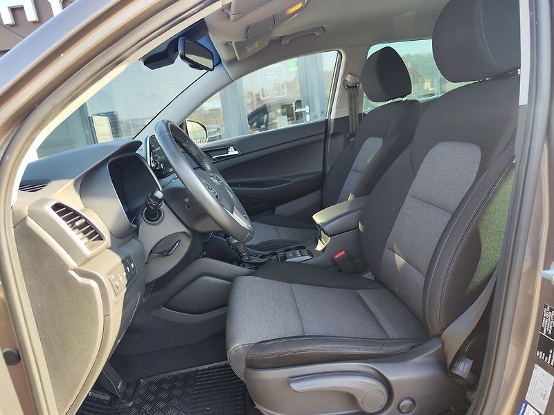 Hyundai Tucson 1.6 CRDi/100kW Adventure DCT - fotka 16 z 33