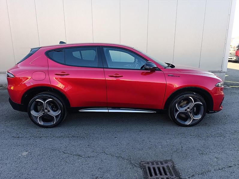 Alfa Romeo Tonale (2026) Sport Speciale 1,5 Ibrida 175k - fotka 4 z 44