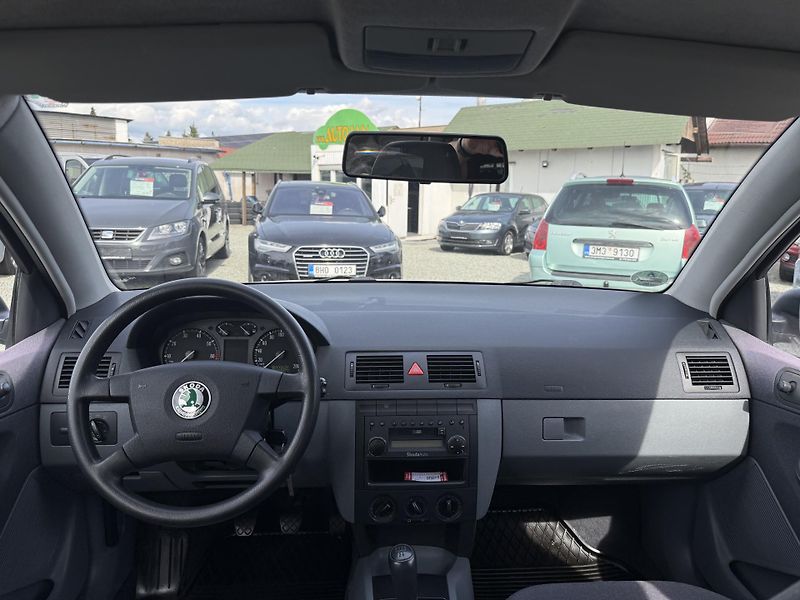 Škoda Fabia 1.4 MPI KLIMA - fotka 7 z 13