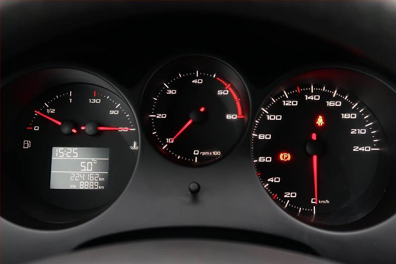 Seat Altea (2011) 1.6 TDI, Tempomat - fotka 11 z 16