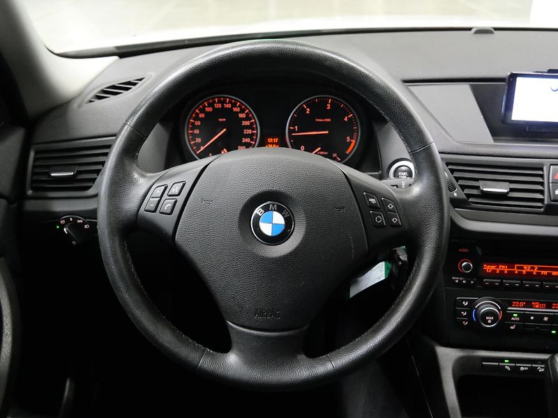 BMW X1 - fotka 17 z 25