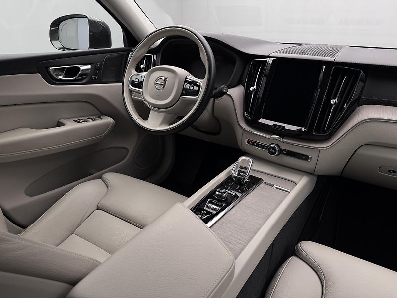 Volvo XC60 B5 AWD INSCRIPTION AUT  - fotka 32 z 56